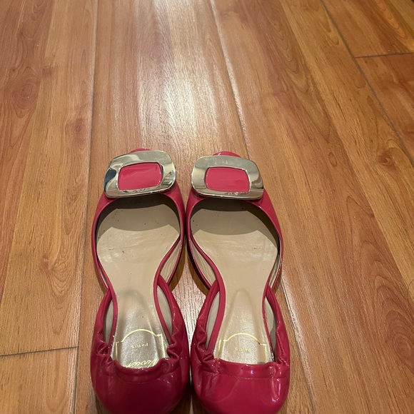 AUTHENTIC Roger Vivier Chip Flat Fuchsia color Size 35.5 - Picture 4 of 4